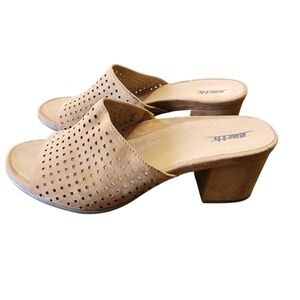 Earth Ibiza Heeled Sandals Sz 10 Tan Suede Slip On